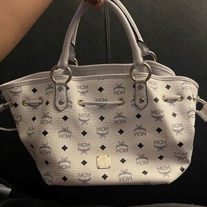 MCM VISETOS White & Black Small Handbag Y1764